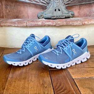 On Cloud Women’s Running shoe -7.5